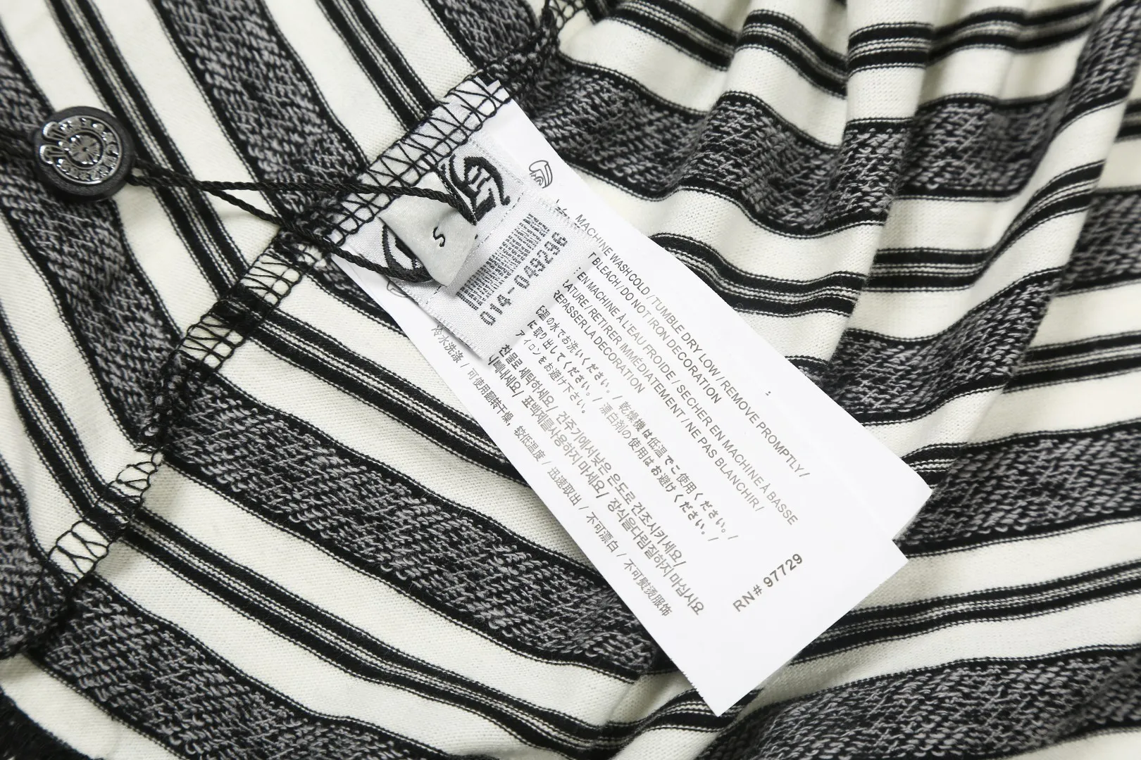 P210 White background picture [Popular item] Code: 25020# Color: Black/Pink/Blue Size: S to - CH Croix heart niche design cross jacquard striped long sleeves brings striped Polo to Next Levels. Loose fit. Same style for men and women. Lazy and casual. Street style. Three colors. Customized style.